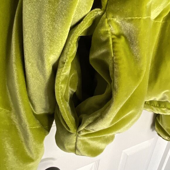 Fabletics Wander Velour Neon Green Cropped Puffer Jacket Women's Size XL Blogger - Picture 11 of 11
